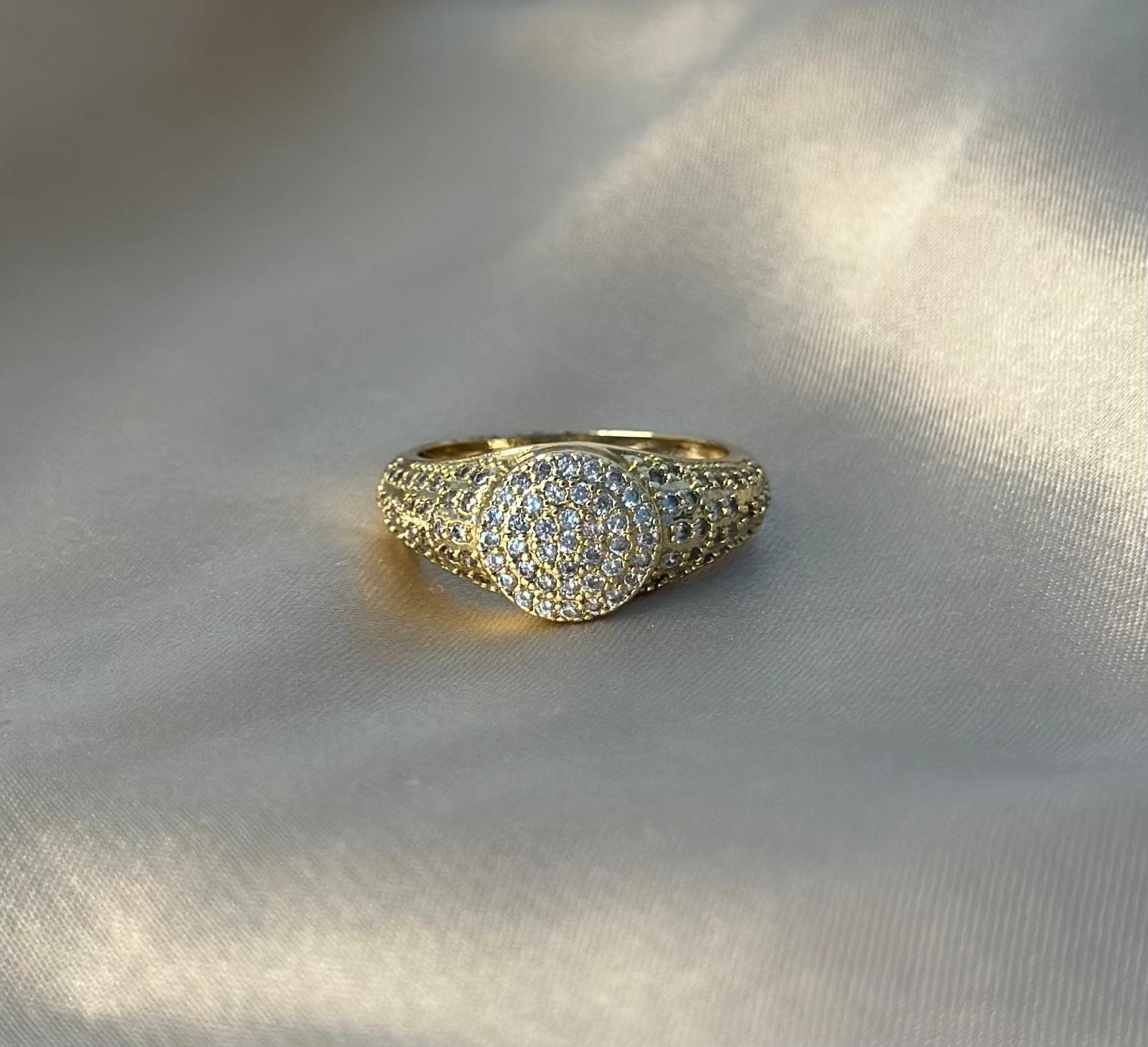 Sparkling Crown Ring