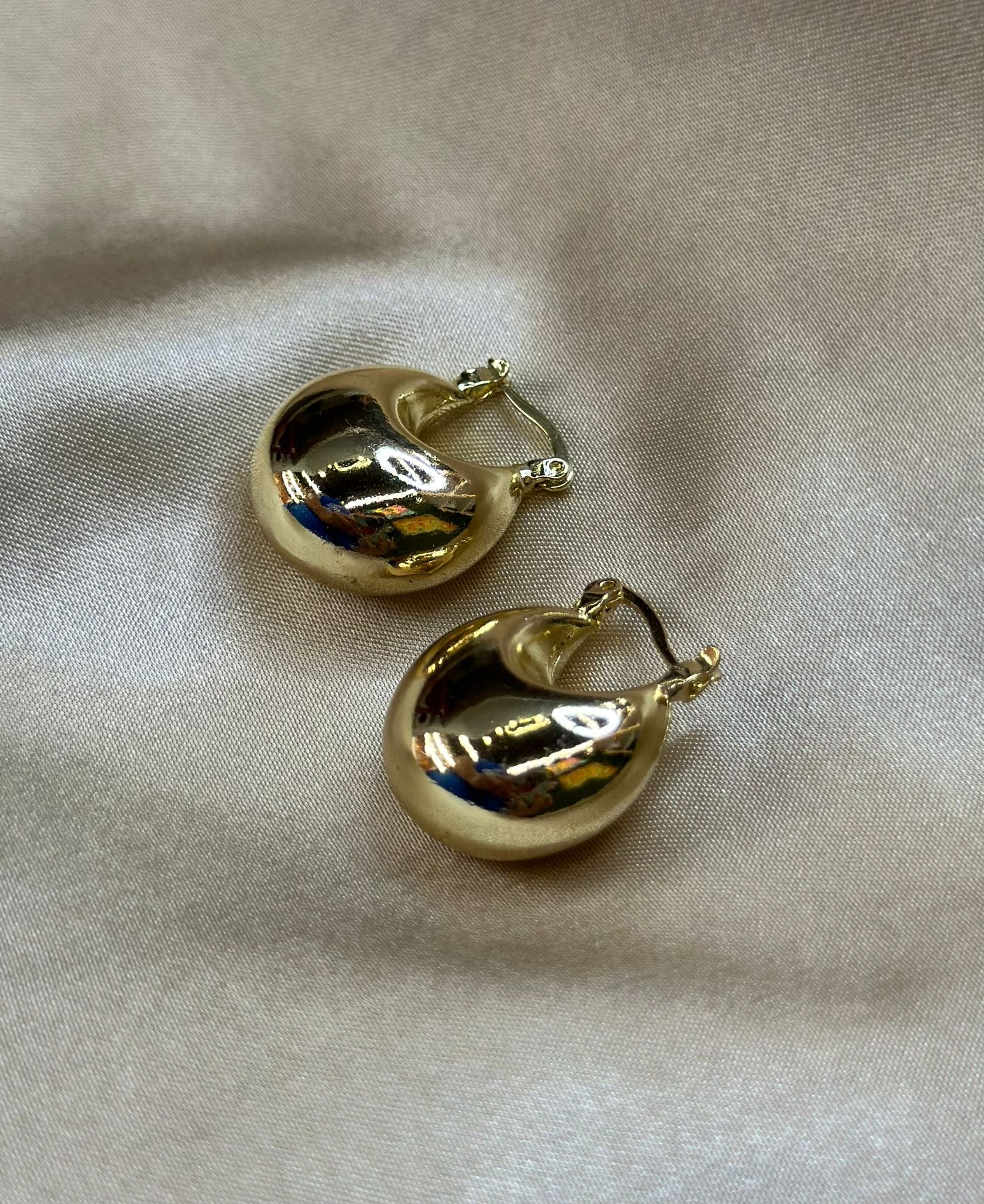Dome LeverBack Earrings