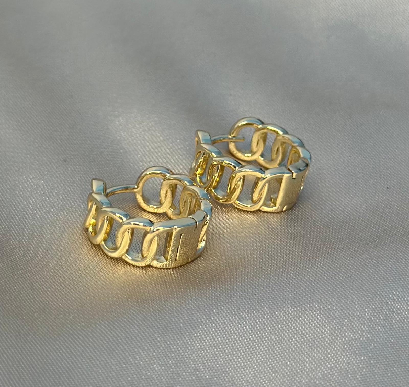 Miami Cuban Link Huggie Earrings