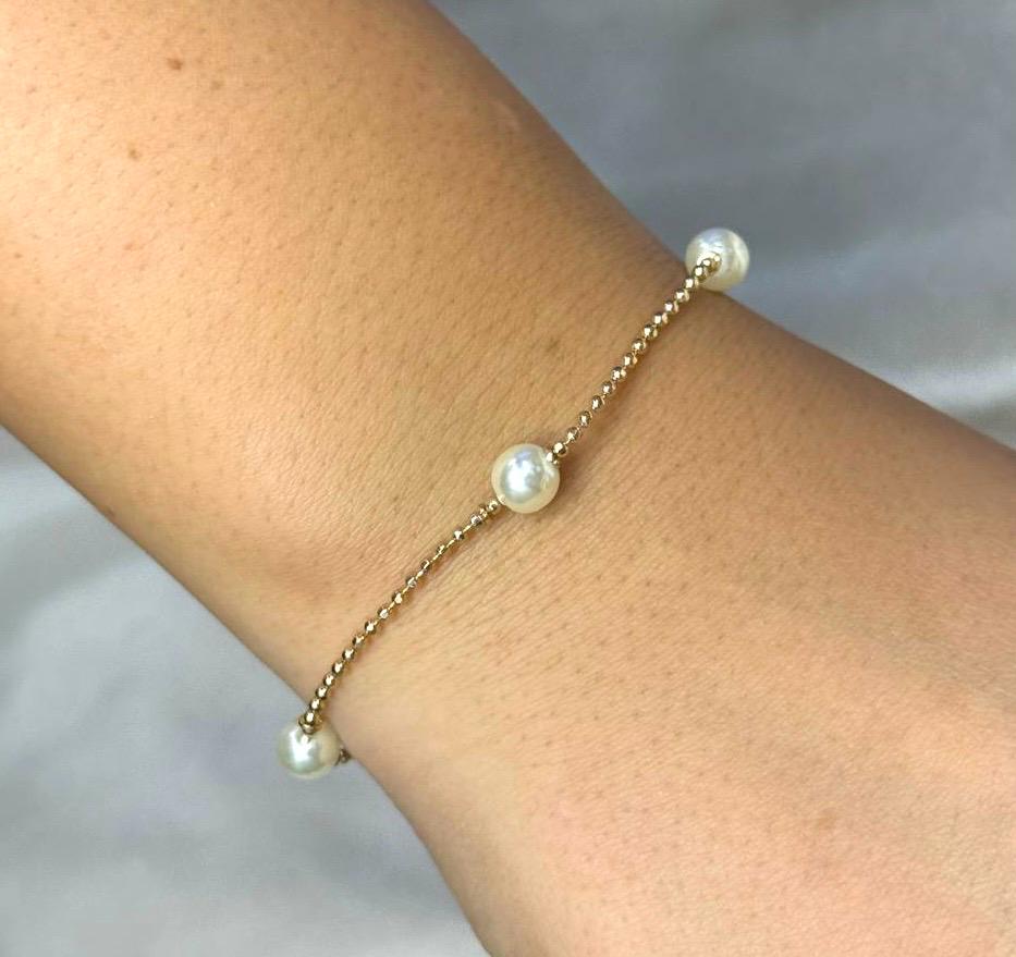 Shimmering Pearl Bracelet