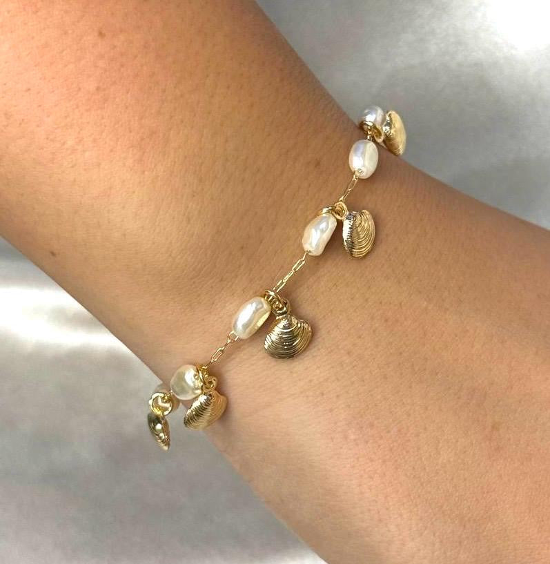 Sandy Pearl-Shell Bracelet