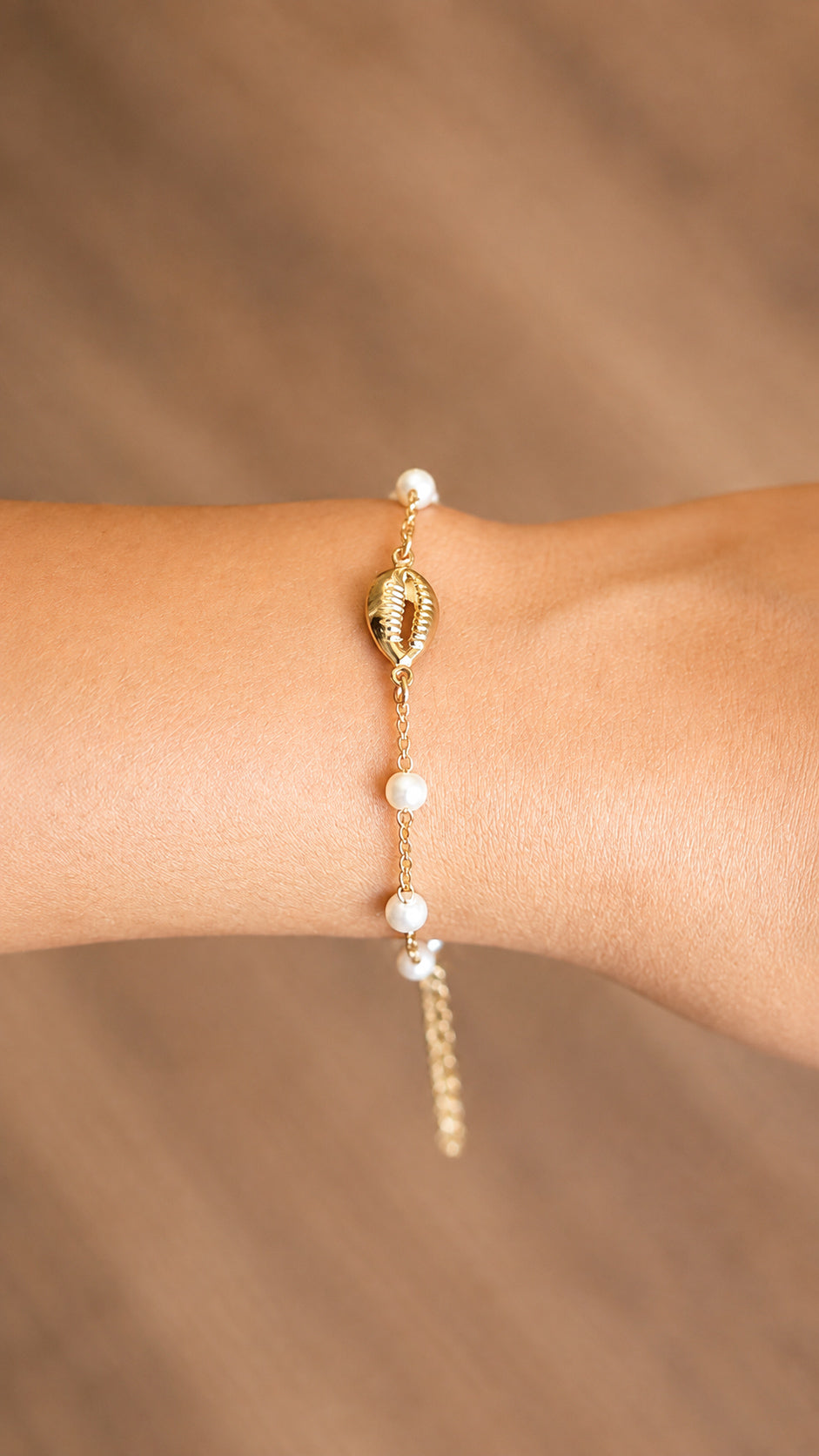 Sea Shell Pearl Bracelet
