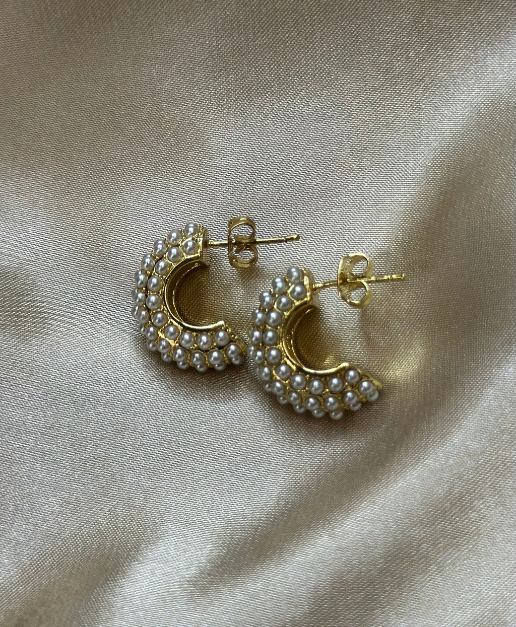 Chubby Pearl Hoop Earring