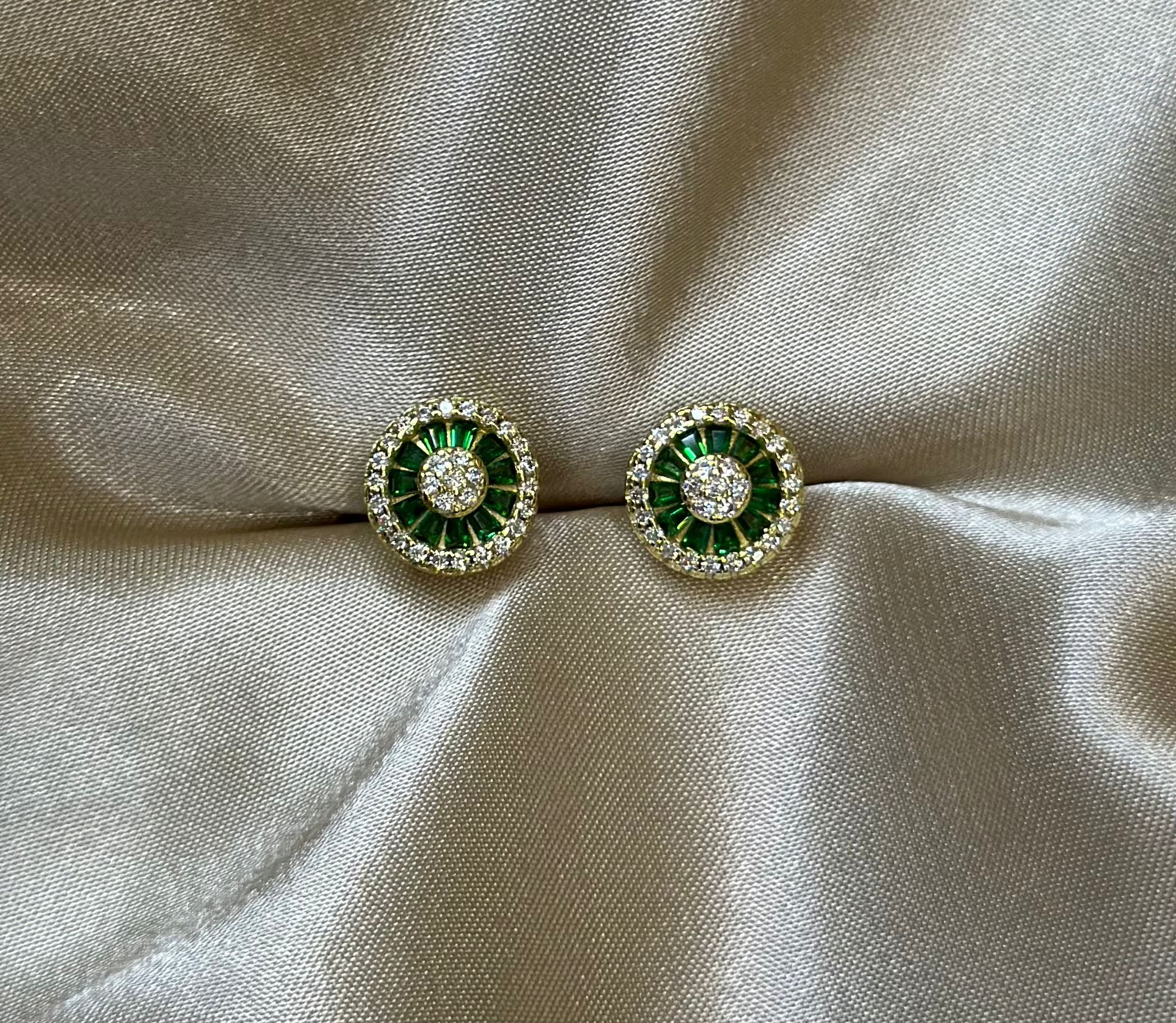 Emerald Pizza Stud Earring