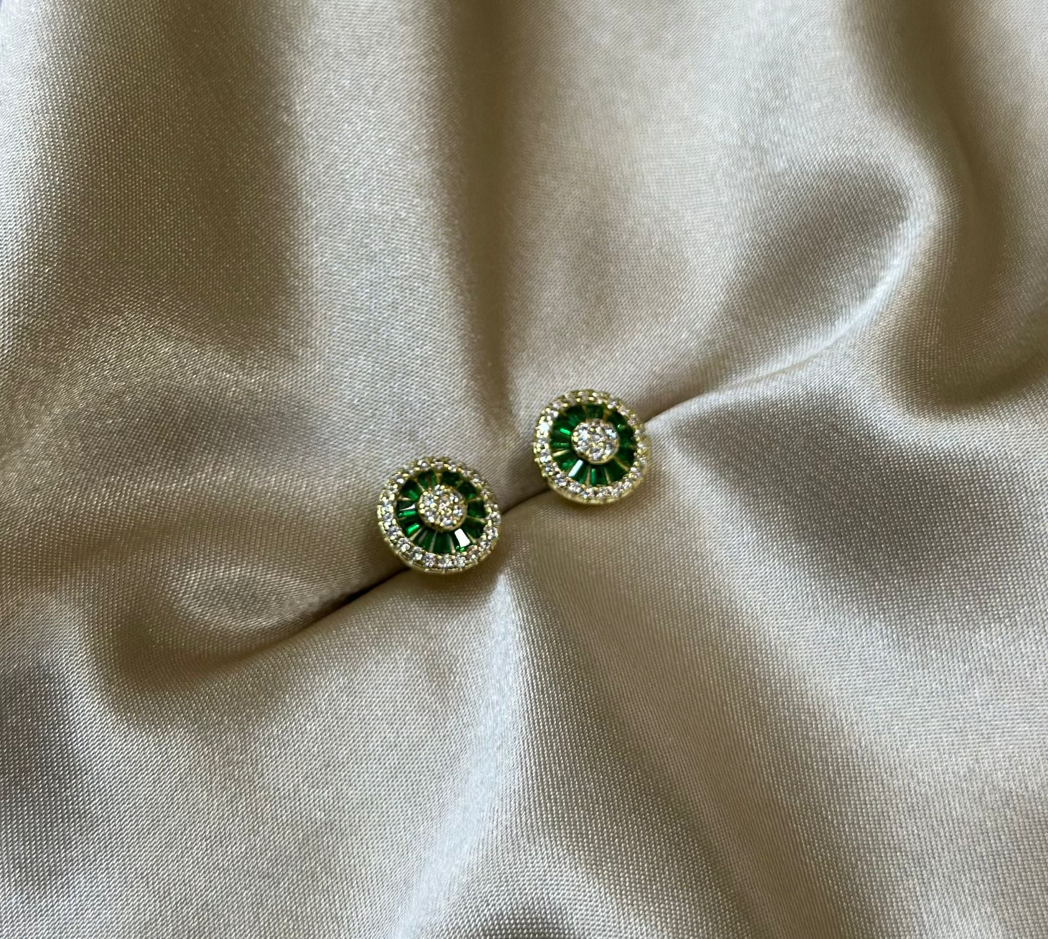 Emerald Pizza Stud Earring