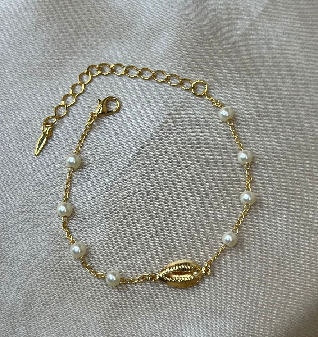 Sea Shell Pearl Bracelet