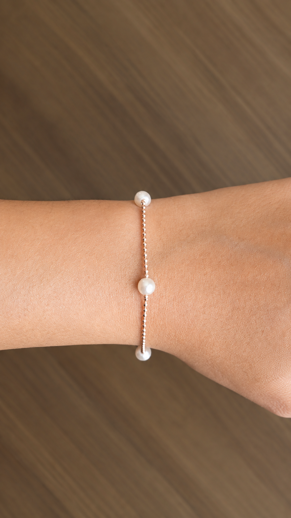 Shimmering Pearl Bracelet
