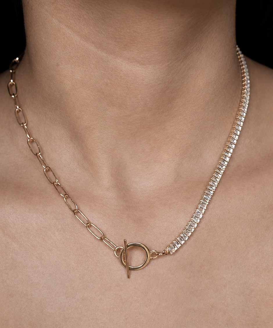 Emma Toggle Necklace