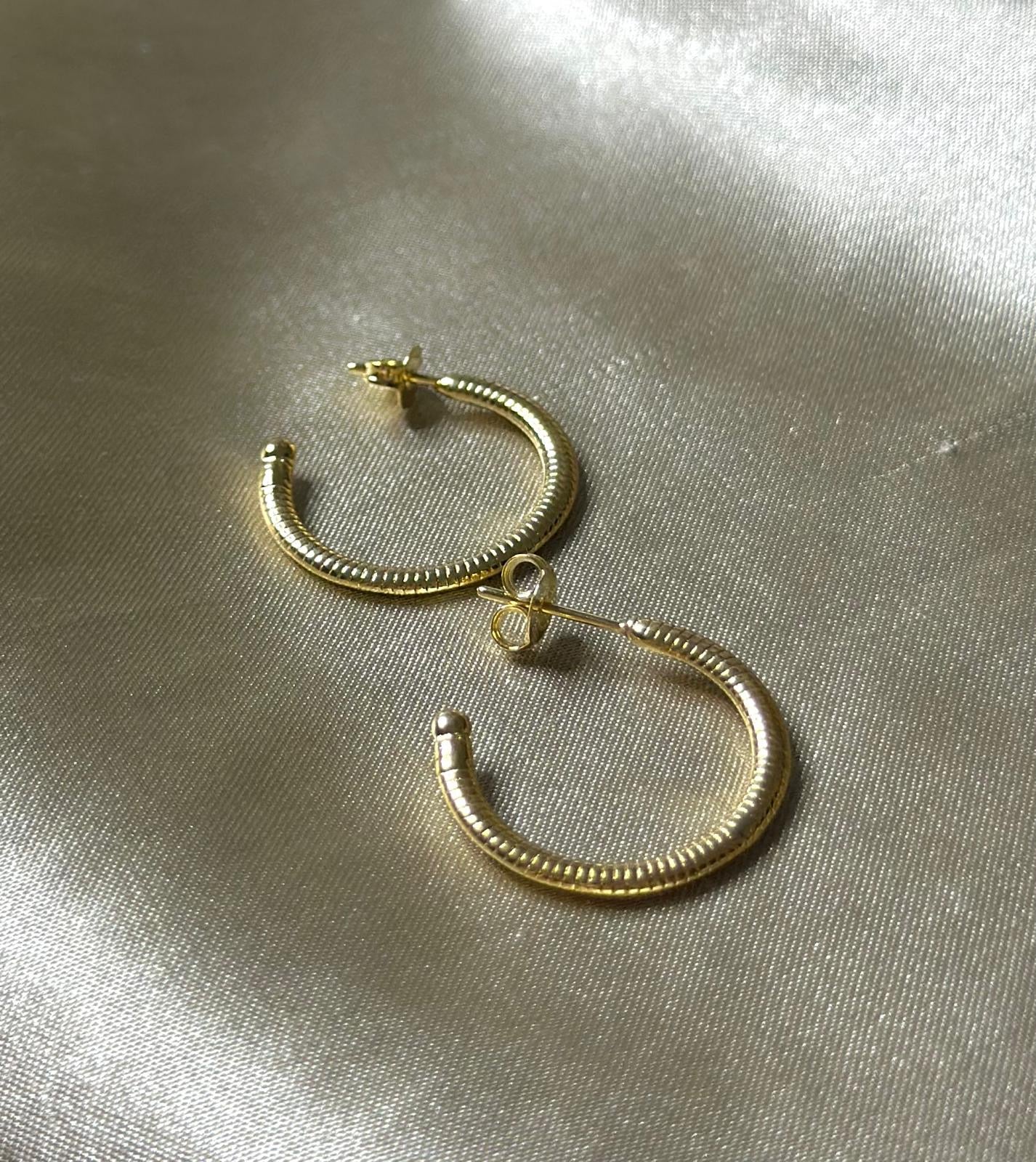 Serpentina Hoop Earrings