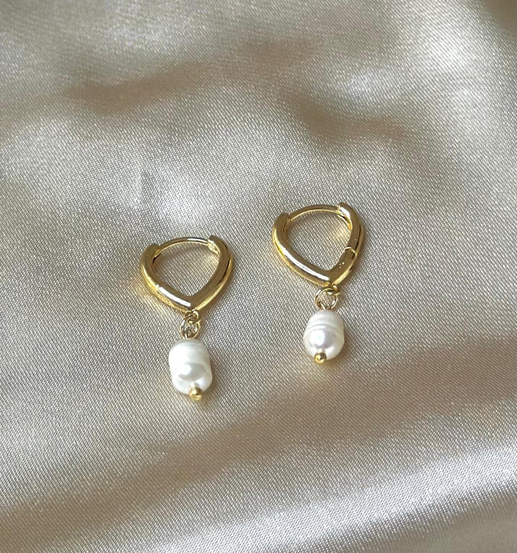 Freshwater Pearl Huggie Earrings