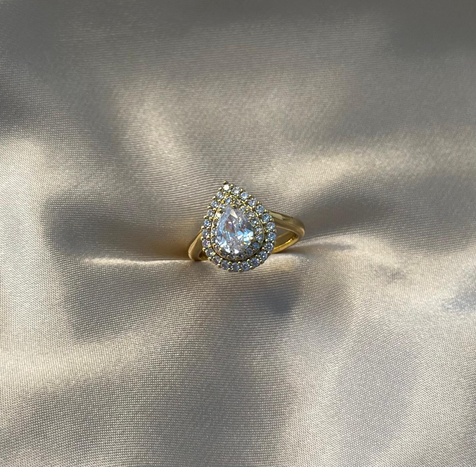 Tear Drop Princess Ring