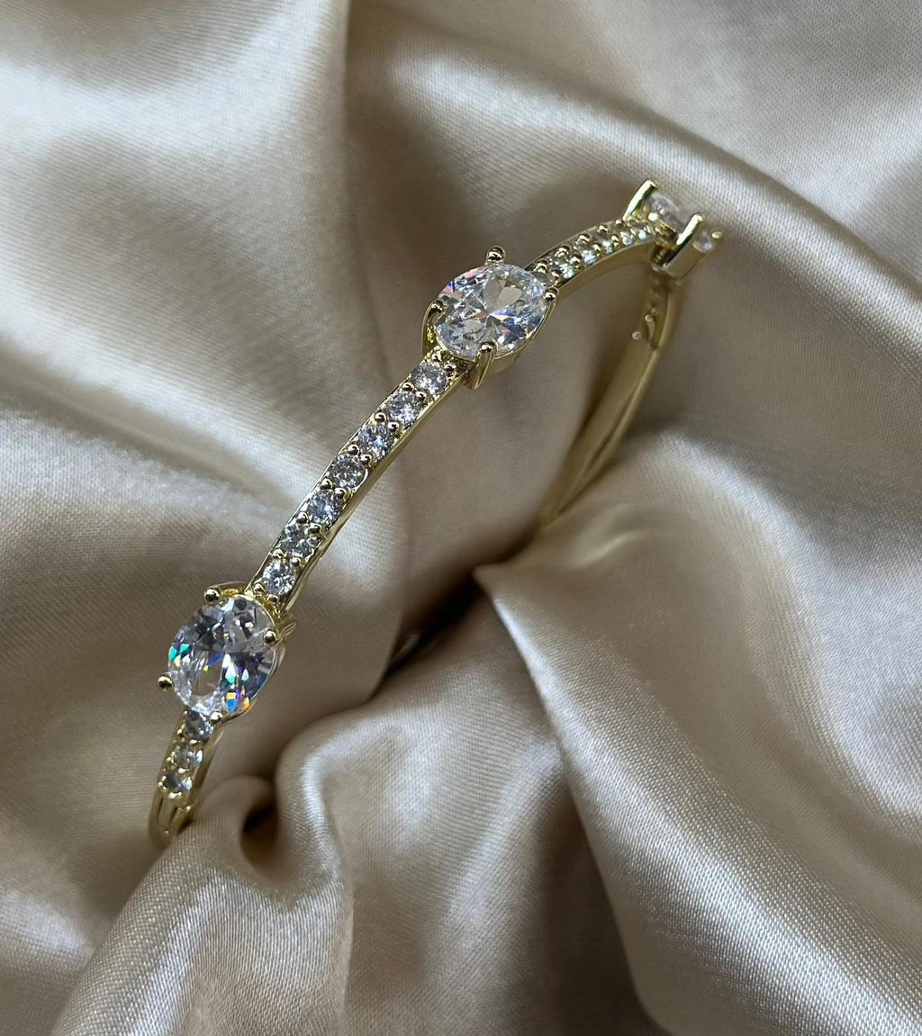 Regalia Diamond Bangle