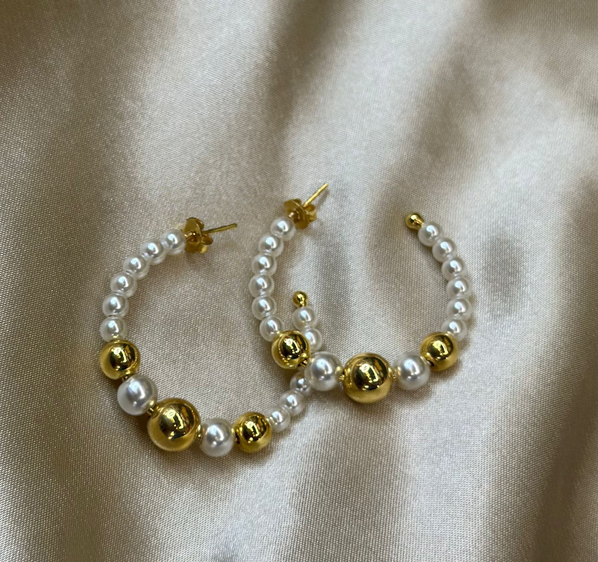 Eterna Pearl Hoop Earring