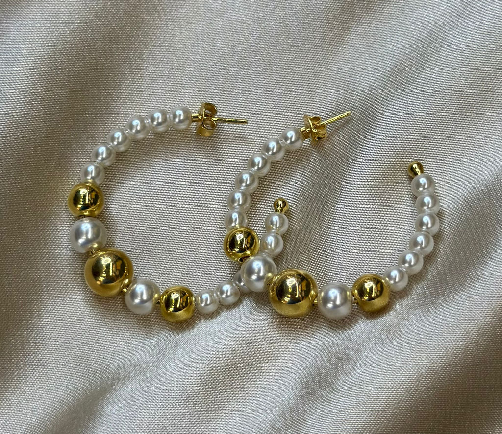 Eterna Pearl Hoop Earring