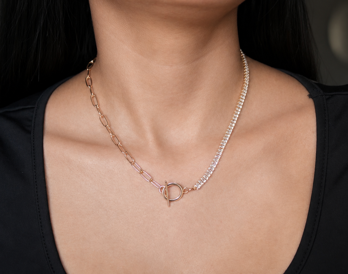 Emma Toggle Necklace
