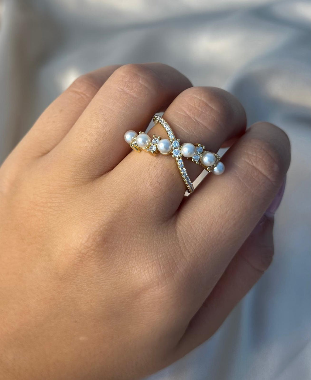 Criss Cross Pearl Ring