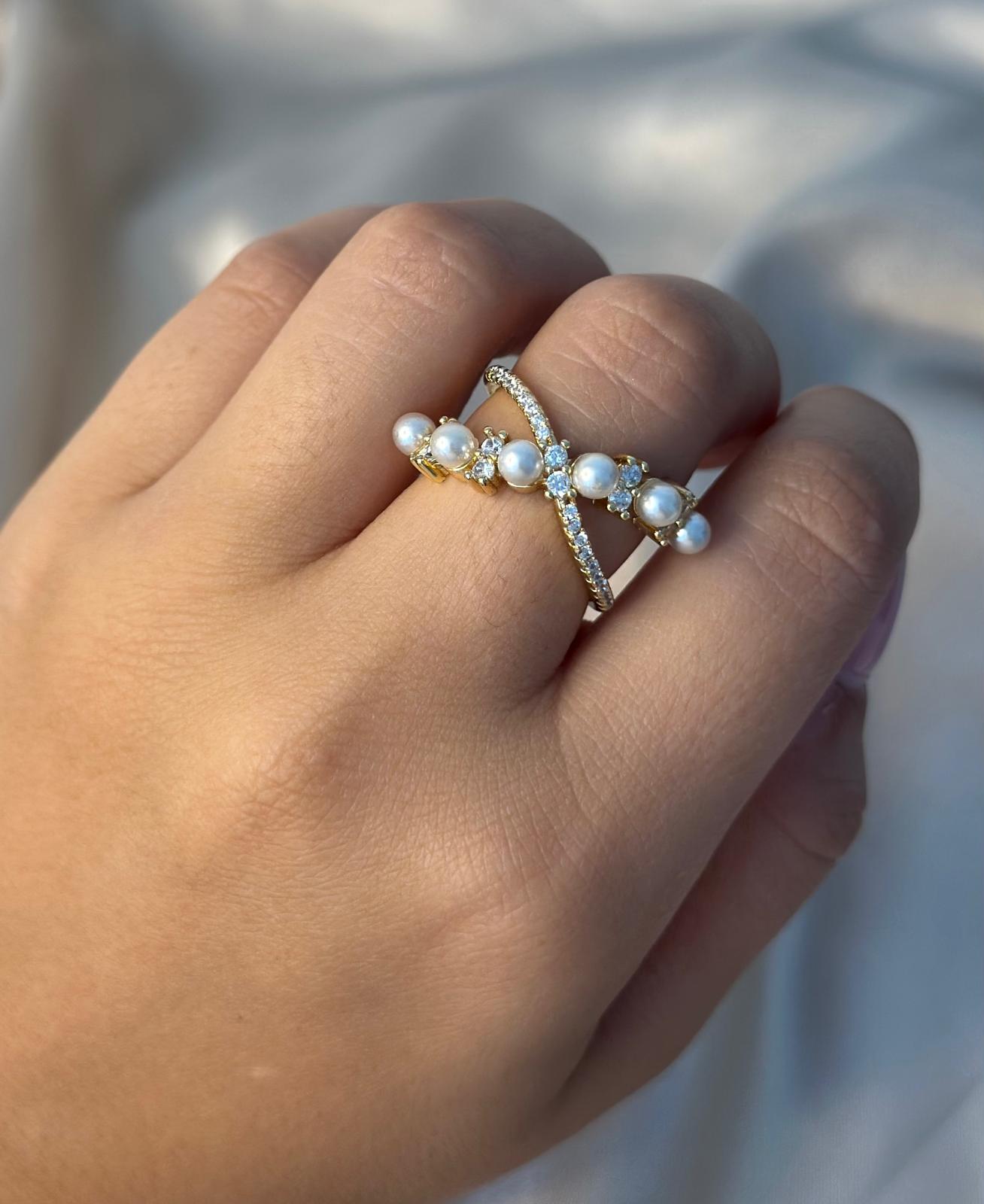 Criss Cross Pearl Ring