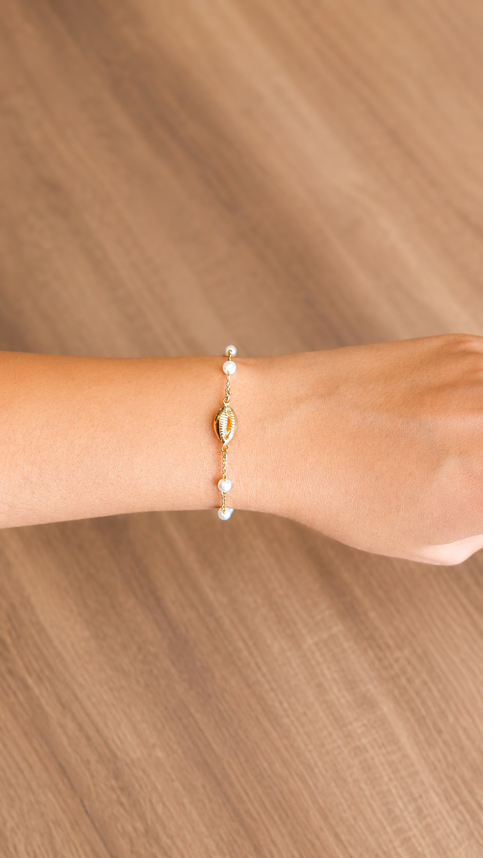 Sea Shell Pearl Bracelet