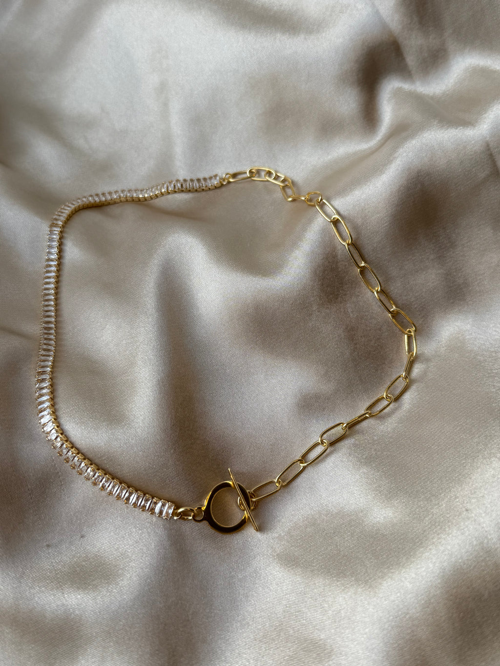 Emma Toggle Necklace