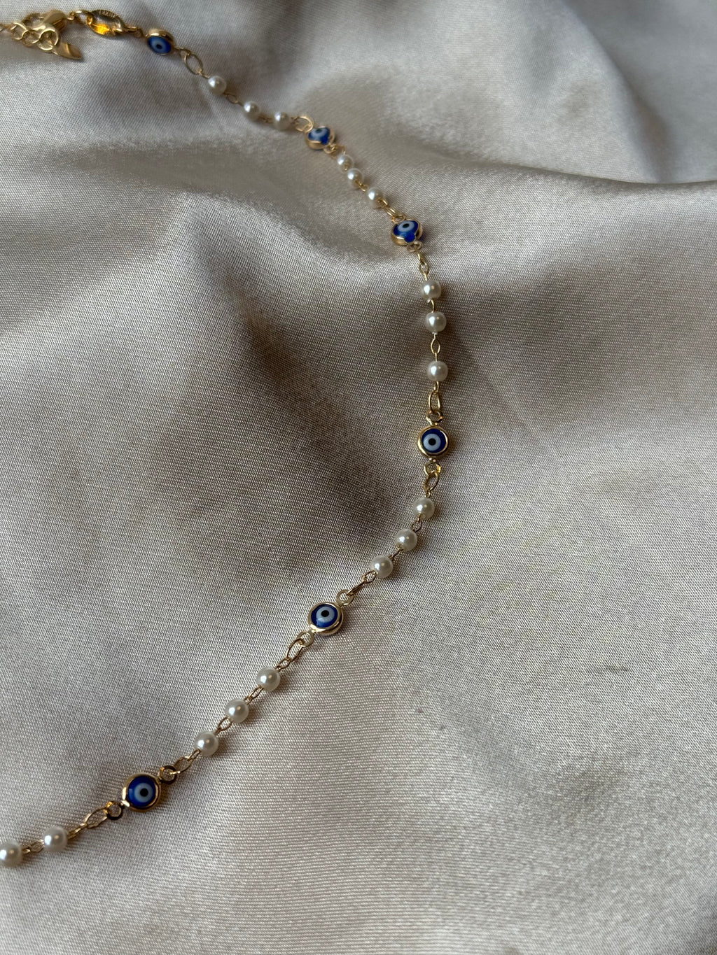 Lucky Eye Pearl Necklace