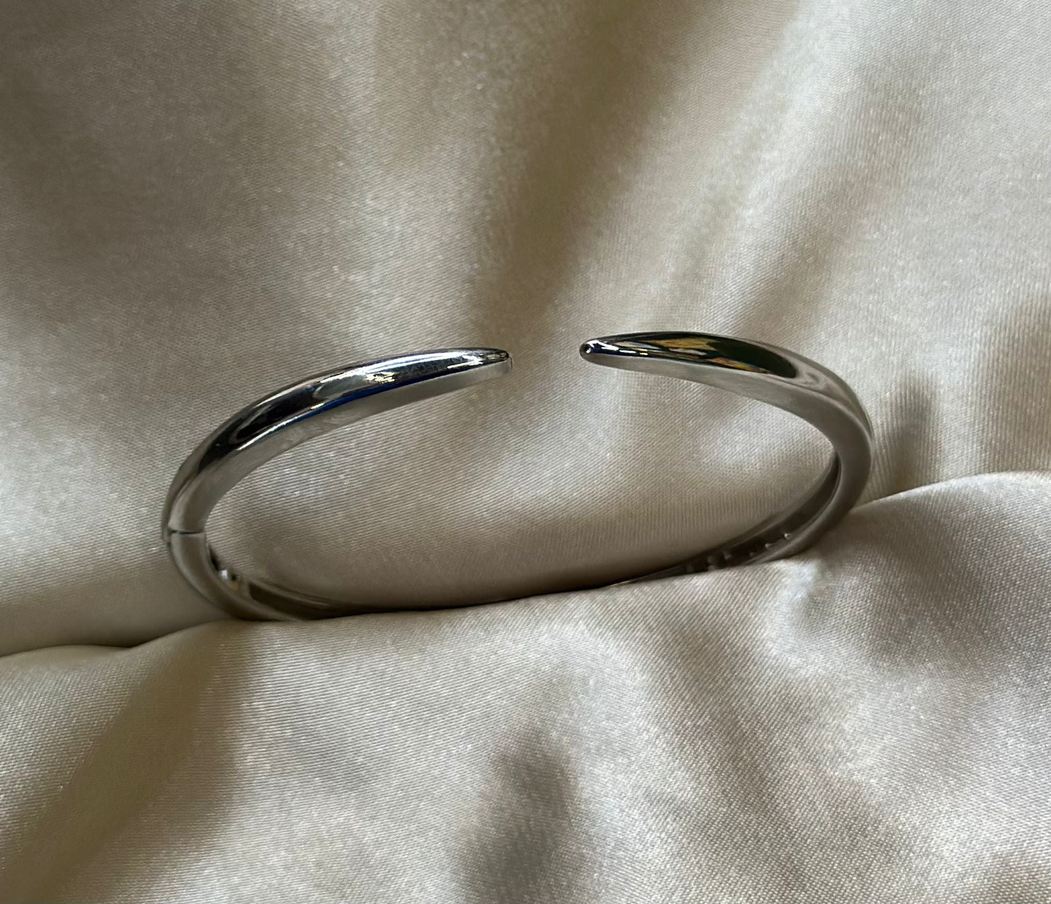 Silver Claw Bangle