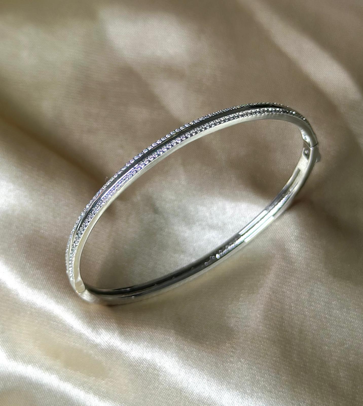 Silver Eclat Bangle